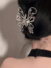 Pinza grande de metal con forma de mariposa para el pelo